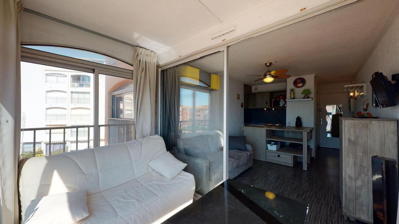 Studio Avec Belle Vue Sur Le Port Apartment Agde Exterior photo