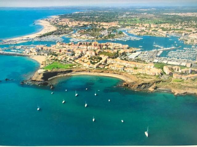 Studio Avec Belle Vue Sur Le Port Apartment Agde Exterior photo